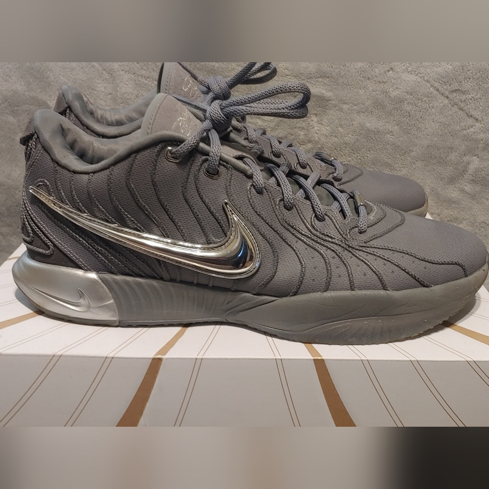 LeBron XXI 21